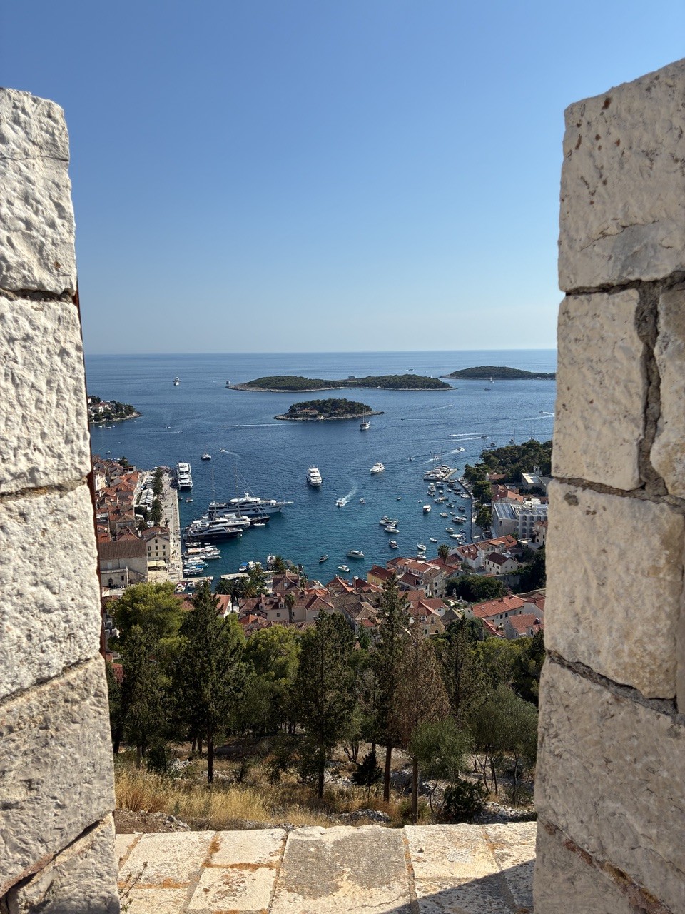 The Pleasures of Discovering a New Country